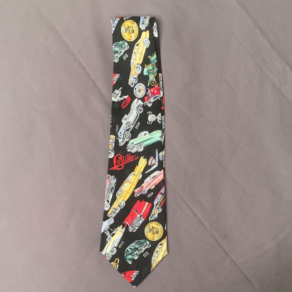 Cadillac Vintage Car Print Tie